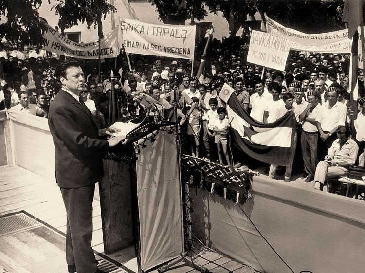 Miko Tripalo govori u Drnišu 25. srpnja 1971.